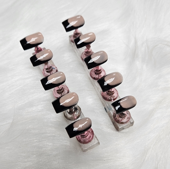 Acrylic press on nails - Picture 5 of 7